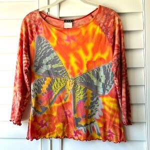 Three-quarter length sleeve blouse with butterfly